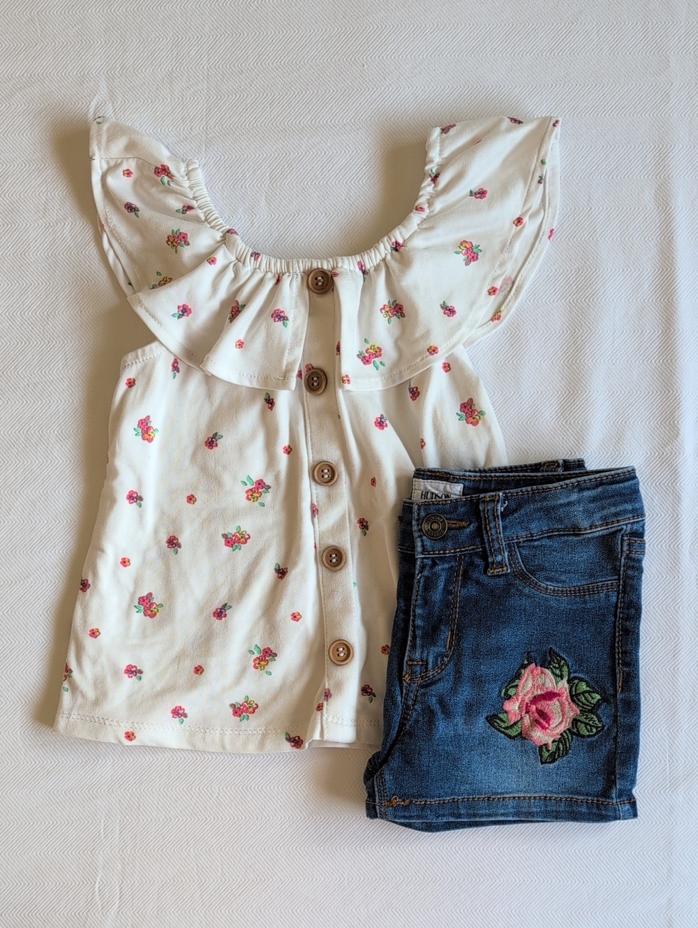 Hudson Girls Embroidered Denim Shorts & Young Hearts Floral Top Outfit Set 4